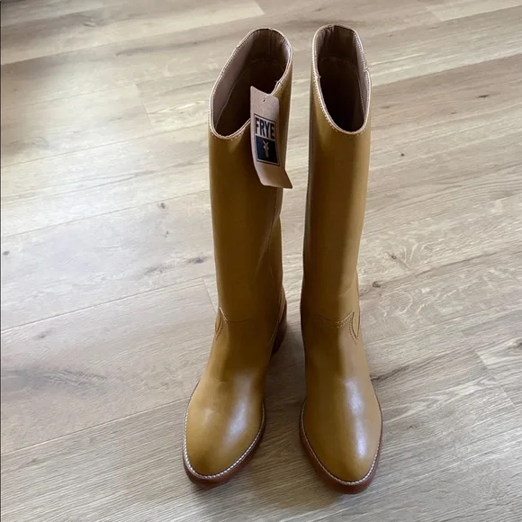 Frye Banana Camryn boot - Picture 5 of 7